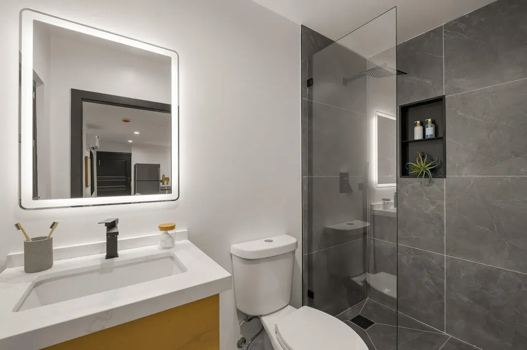 5229 Miles Avenue Oakland CA 94618