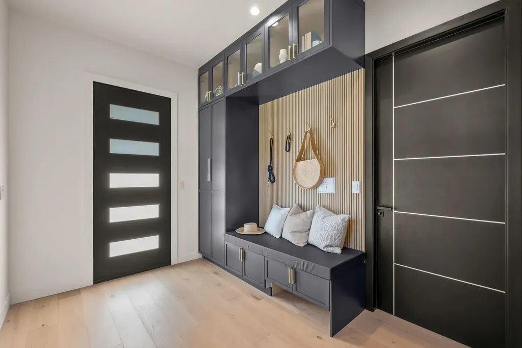 5229 Miles Avenue Oakland CA 94618