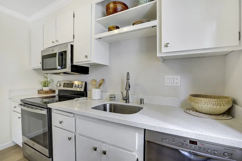 407 Orange Street Oakland CA 94610