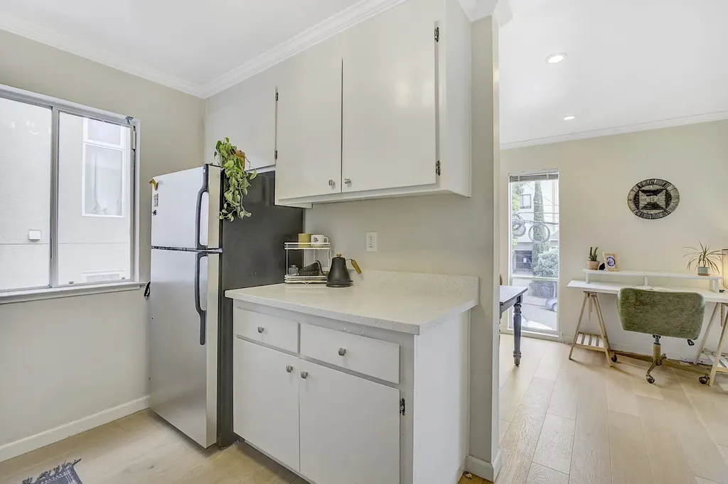 407 Orange Street Oakland CA 94610