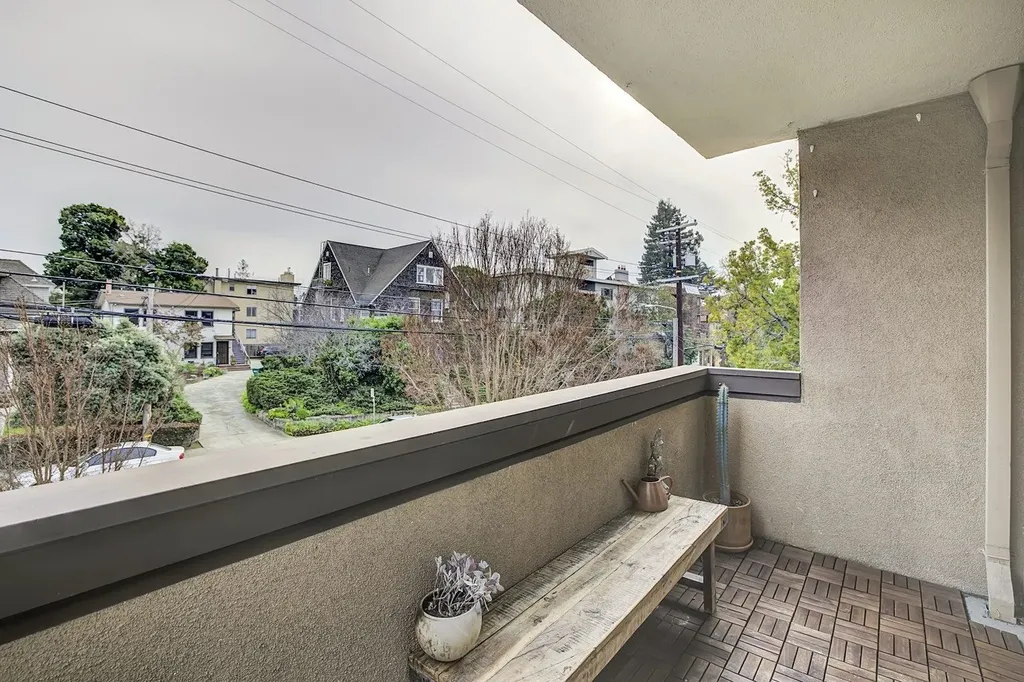 407 Orange Street Oakland CA 94610