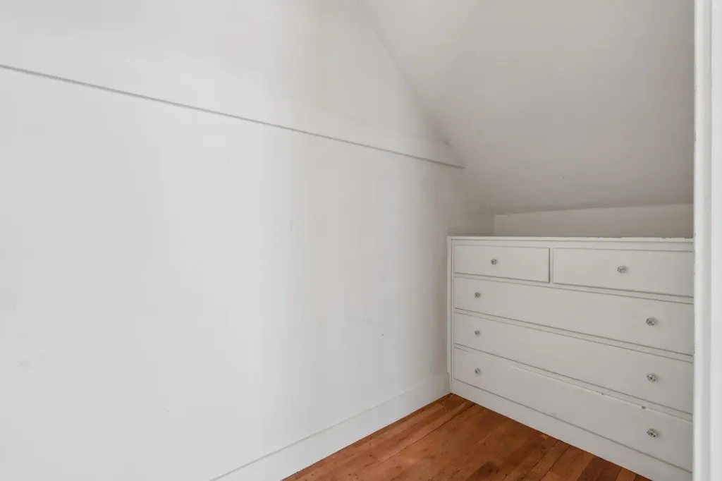 832 Walker Oakland CA 94610