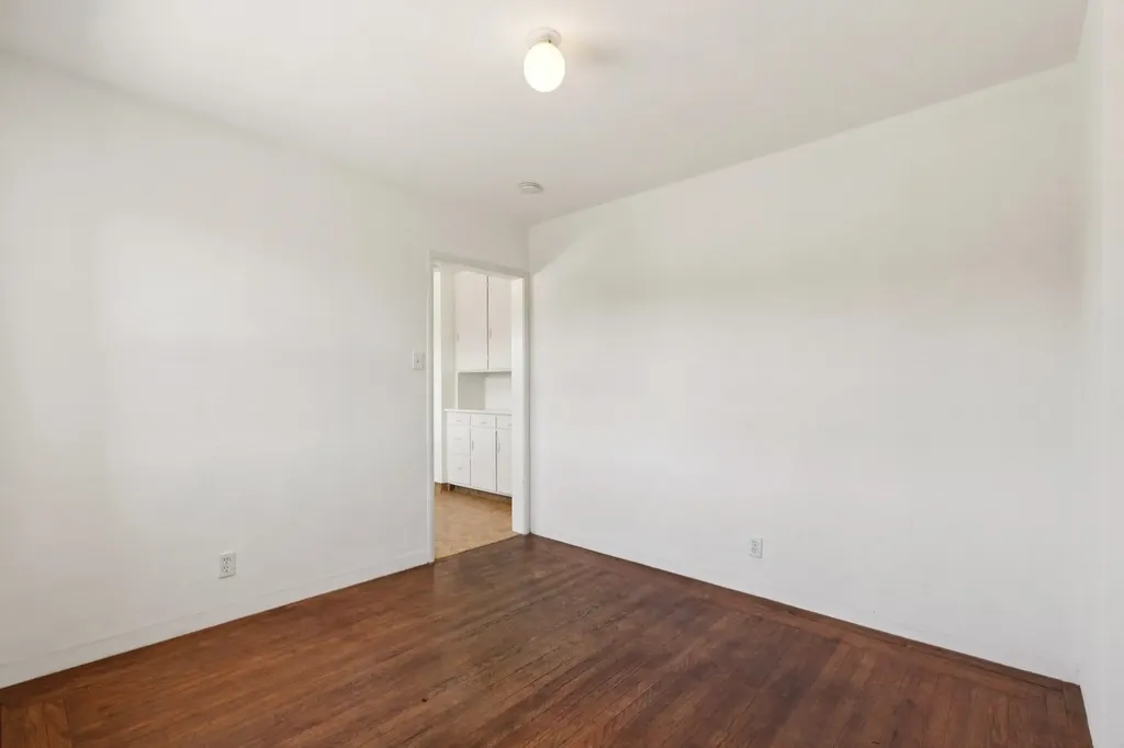 832 Walker Oakland CA 94610