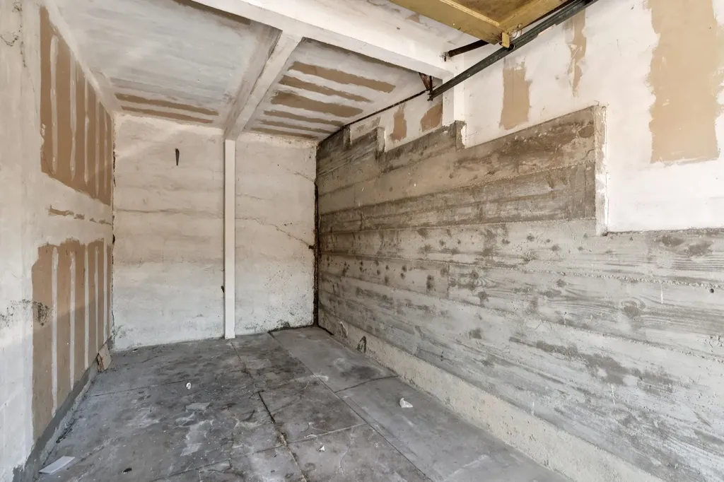 832 Walker Oakland CA 94610