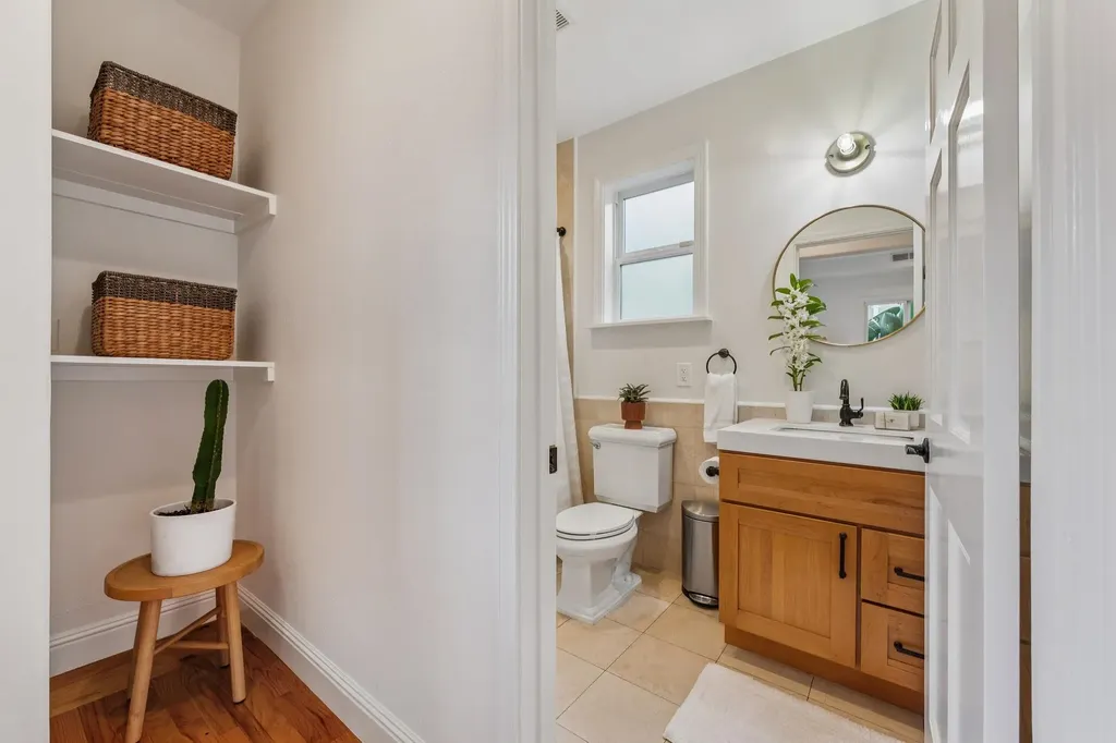 688 57th Street Oakland CA 94609