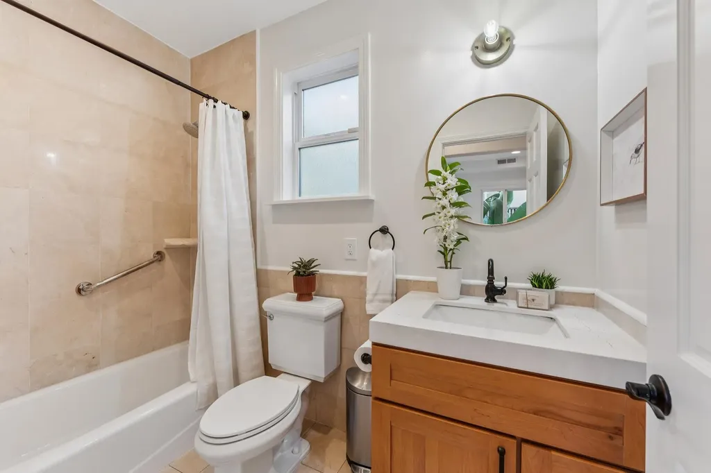 688 57th Street Oakland CA 94609