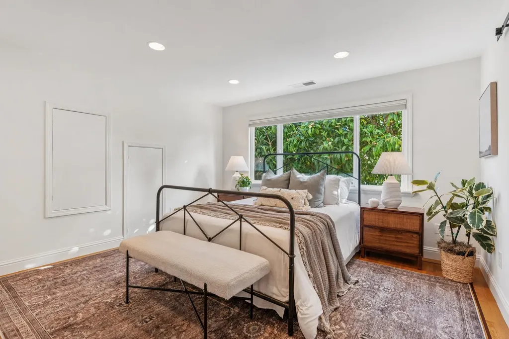 688 57th Street Oakland CA 94609