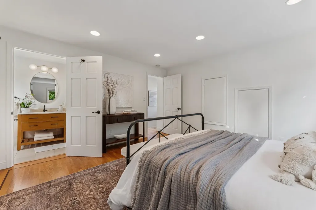 688 57th Street Oakland CA 94609