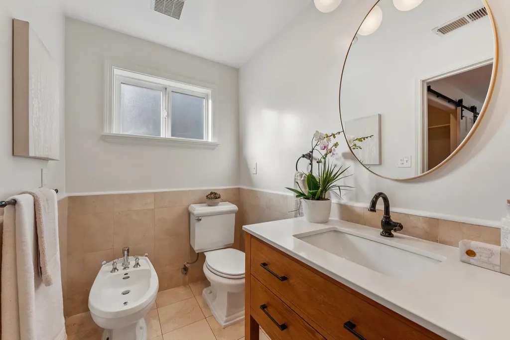 688 57th Street Oakland CA 94609