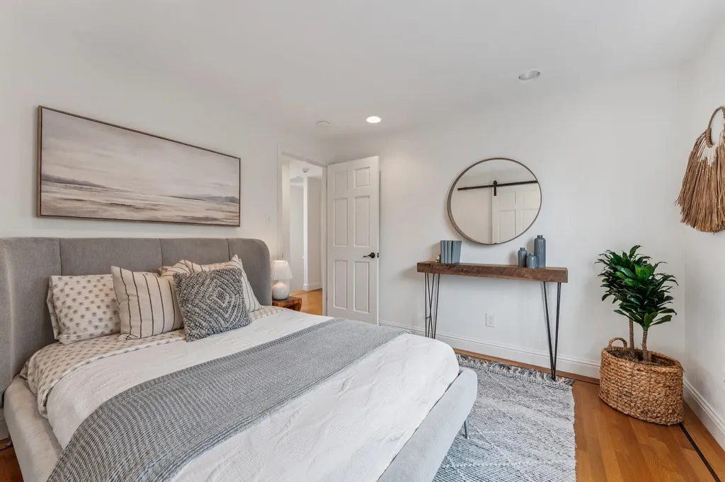 688 57th Street Oakland CA 94609