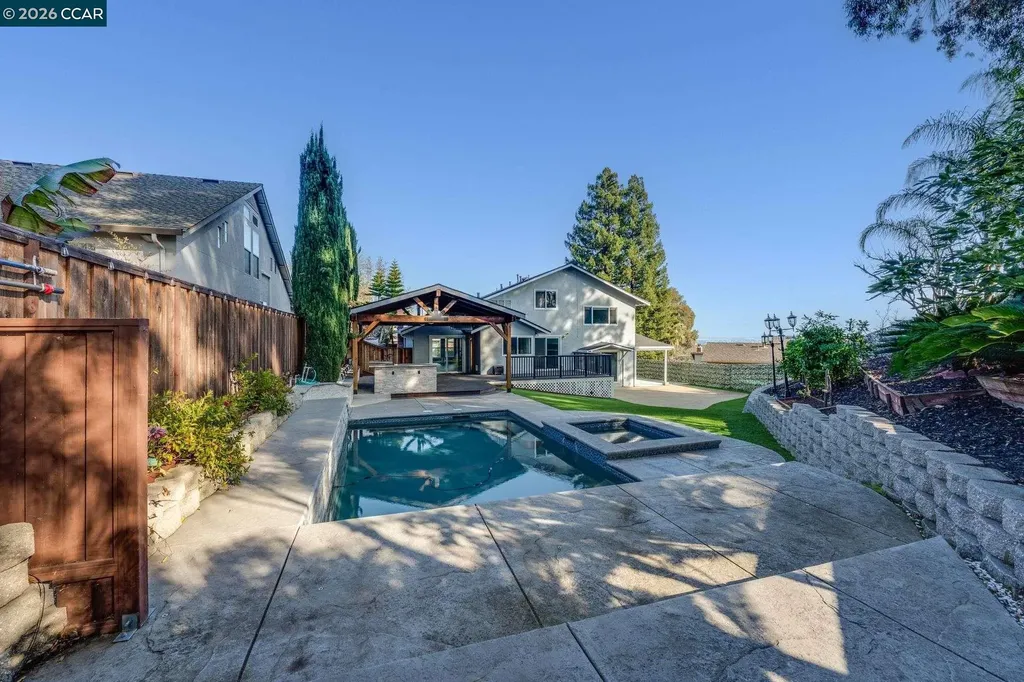 8240 Rhoda Avenue Dublin CA 94568