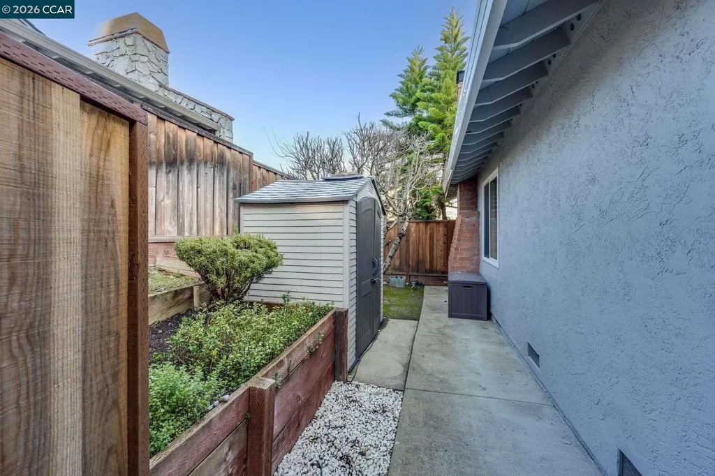 8240 Rhoda Avenue Dublin CA 94568