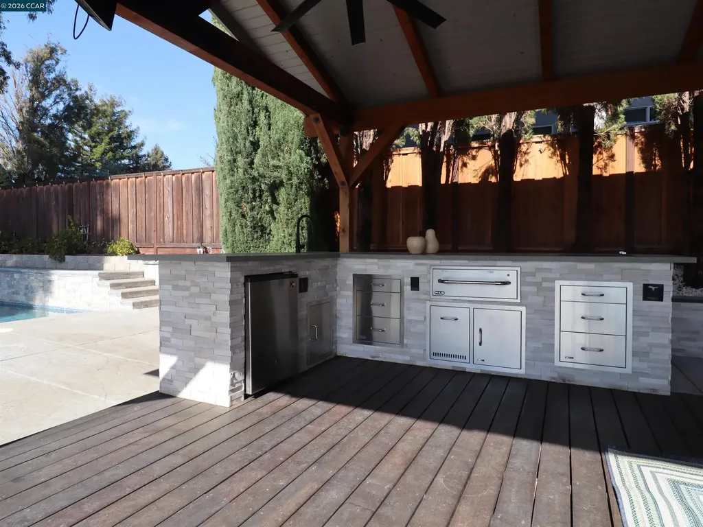 8240 Rhoda Avenue Dublin CA 94568