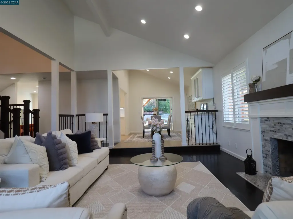 8240 Rhoda Avenue Dublin CA 94568