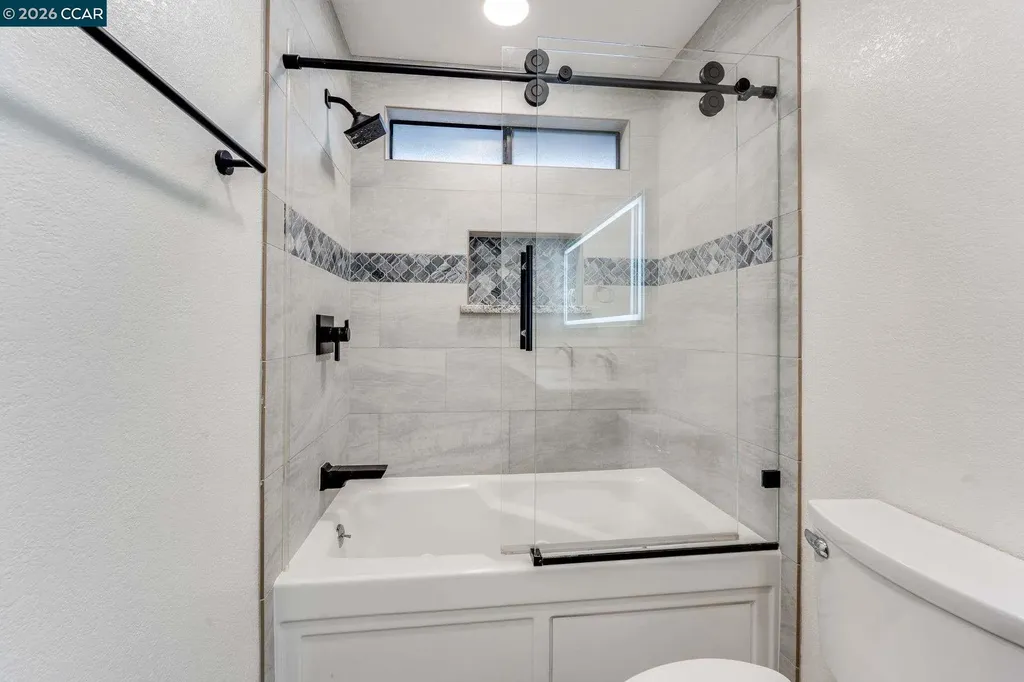 8240 Rhoda Avenue Dublin CA 94568