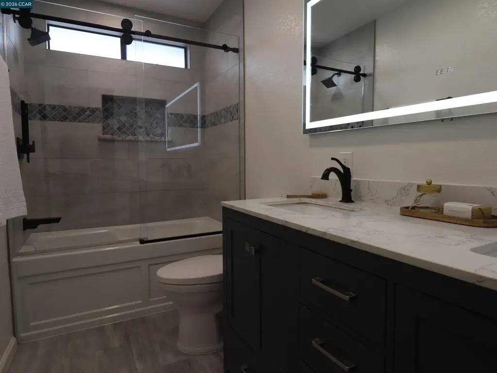 8240 Rhoda Avenue Dublin CA 94568