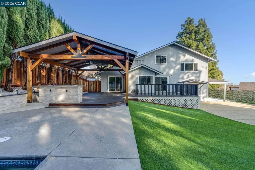 8240 Rhoda Avenue Dublin CA 94568