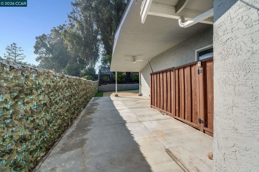 8240 Rhoda Avenue Dublin CA 94568