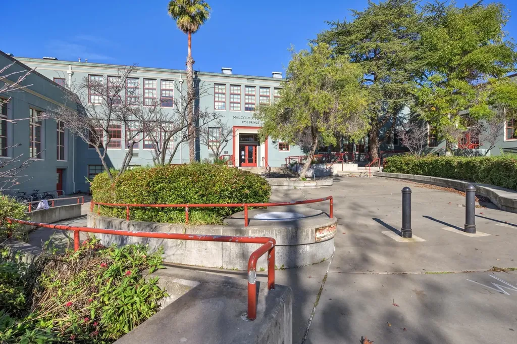 3033 Ellis Street Berkeley CA 94703