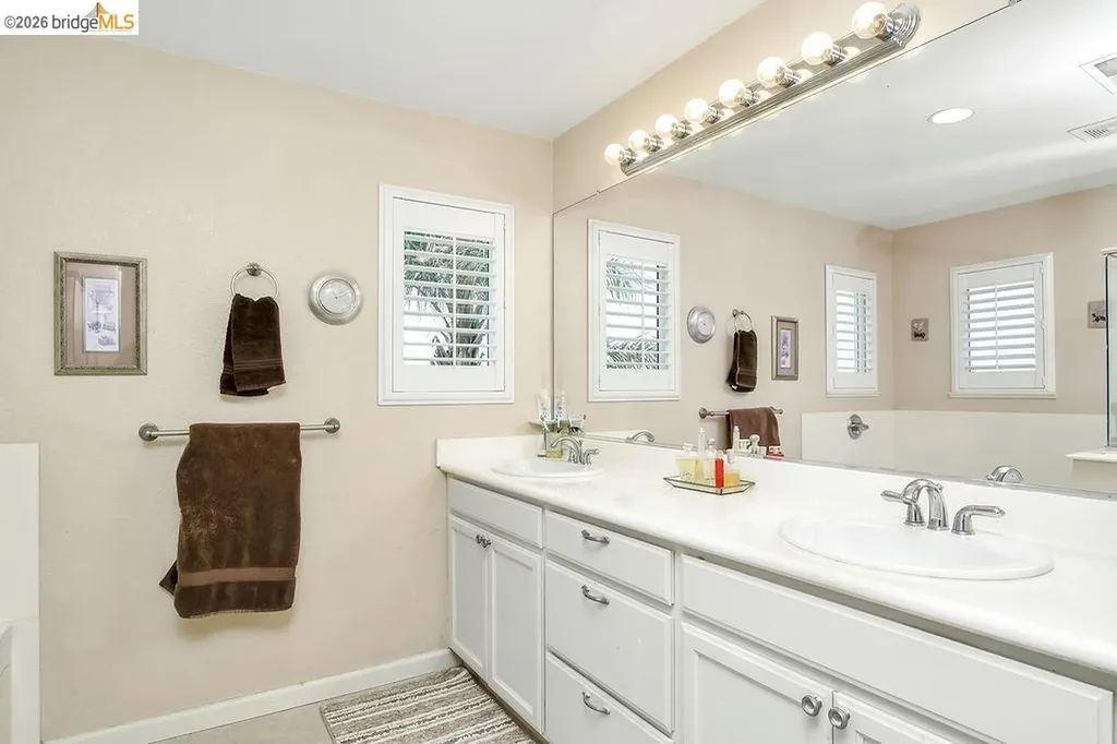 5016 Montevino Way Oakley CA 94561