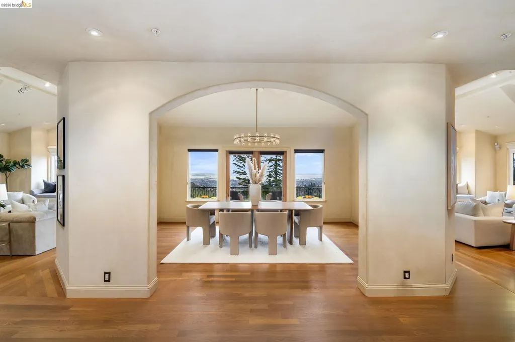 6257 Virgo Road Oakland CA 94611