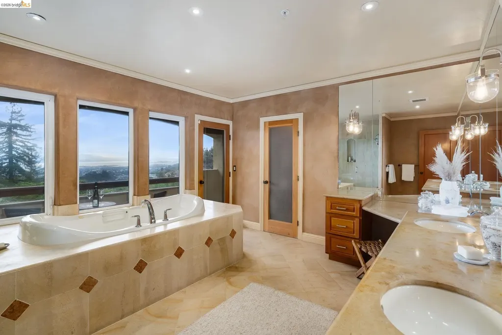 6257 Virgo Road Oakland CA 94611