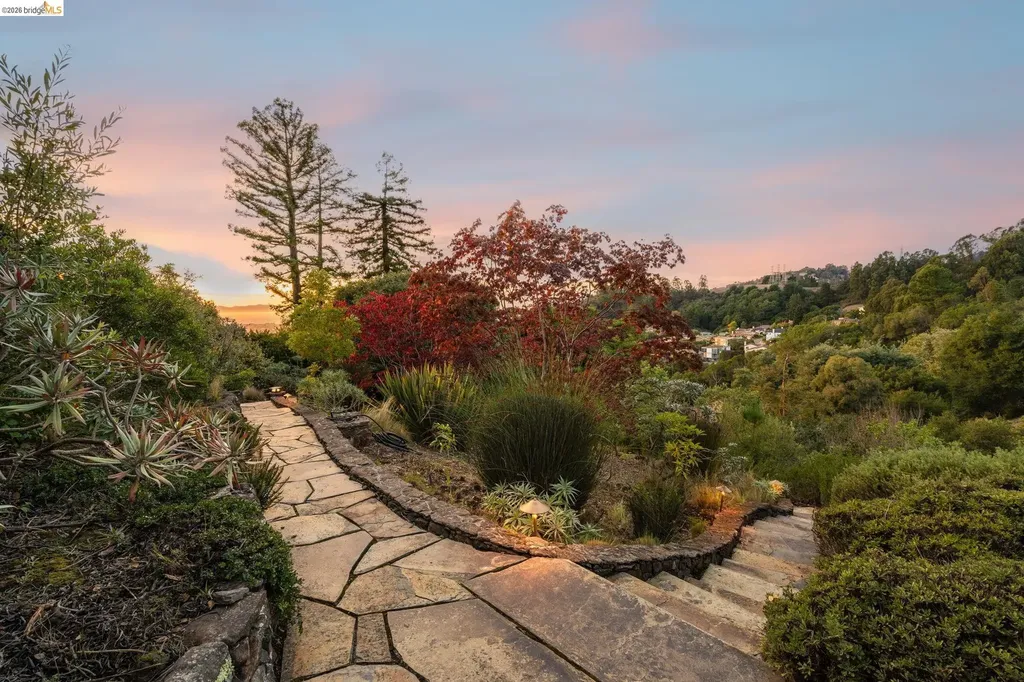 6257 Virgo Road Oakland CA 94611