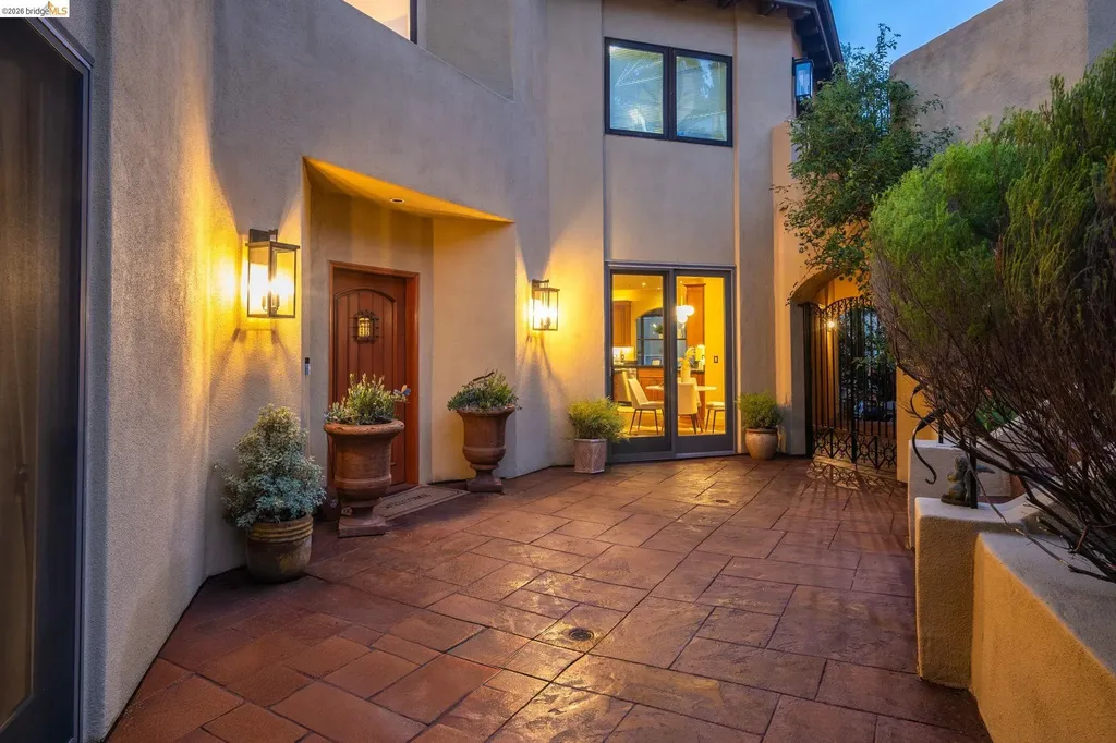 6257 Virgo Road Oakland CA 94611