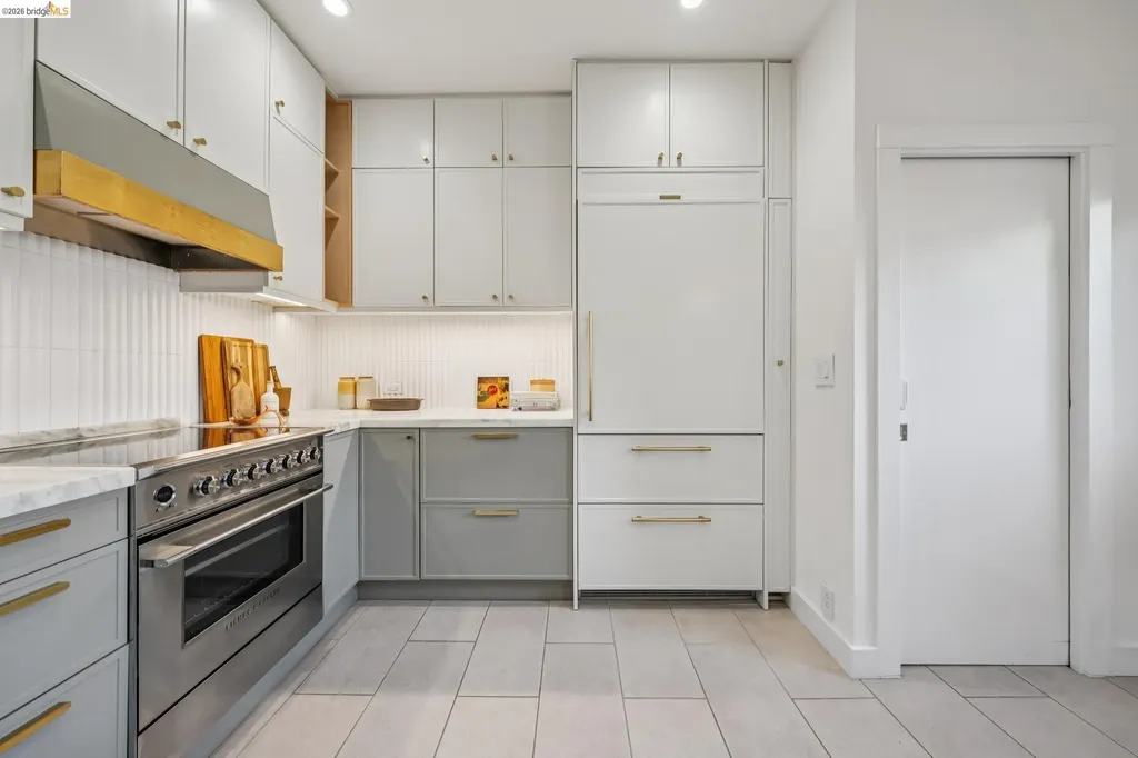 390 50th Street Oakland CA 94609