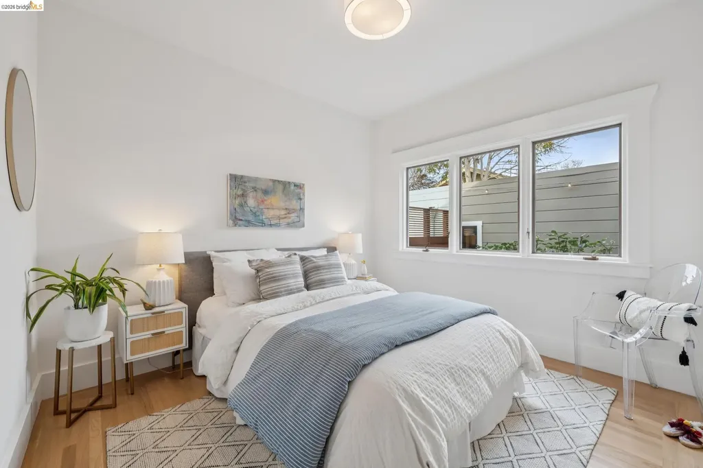 390 50th Street Oakland CA 94609