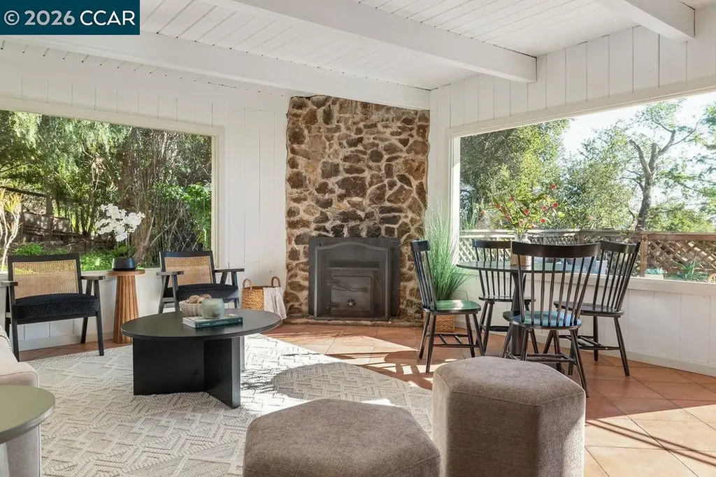 7308 Altura Place Oakland CA 94605