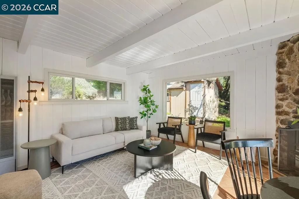 7308 Altura Place Oakland CA 94605