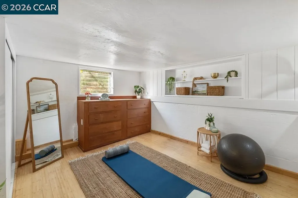 7308 Altura Place Oakland CA 94605