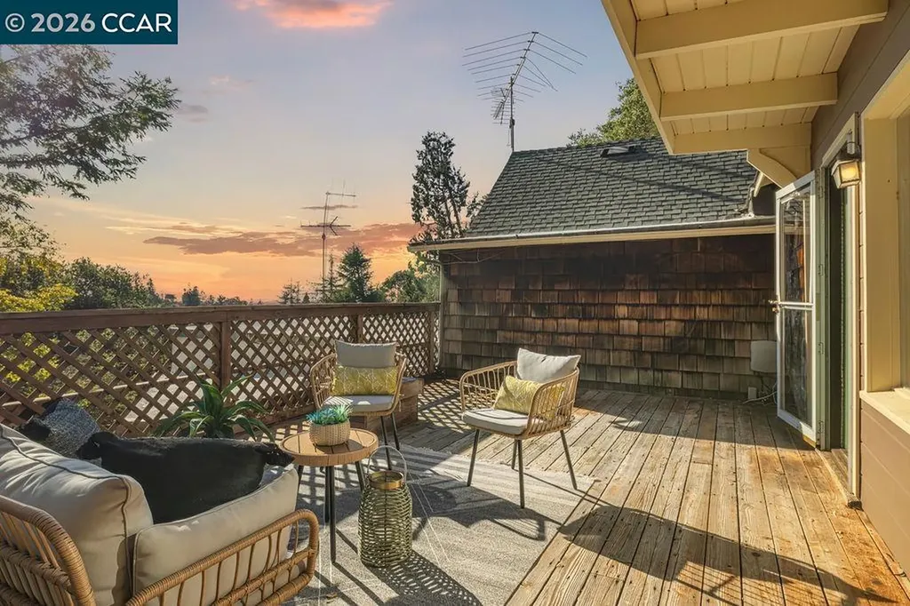 7308 Altura Place Oakland CA 94605