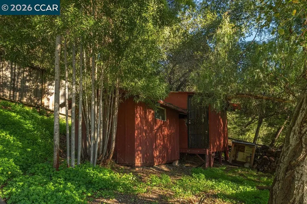 7308 Altura Place Oakland CA 94605