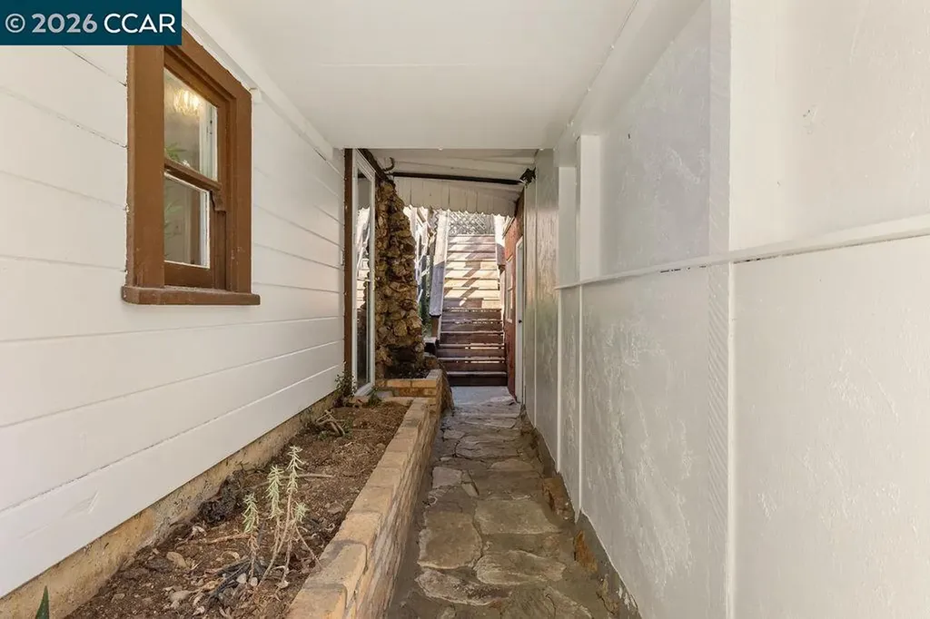 7308 Altura Place Oakland CA 94605