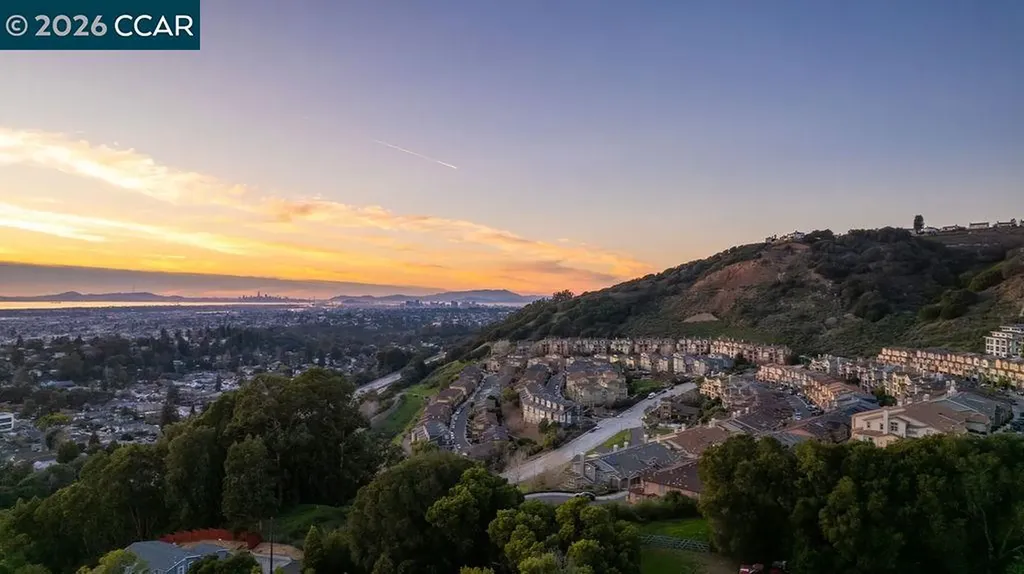 7308 Altura Place Oakland CA 94605