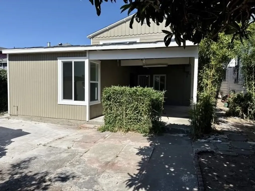 2706 Short Street Oakland CA 94619