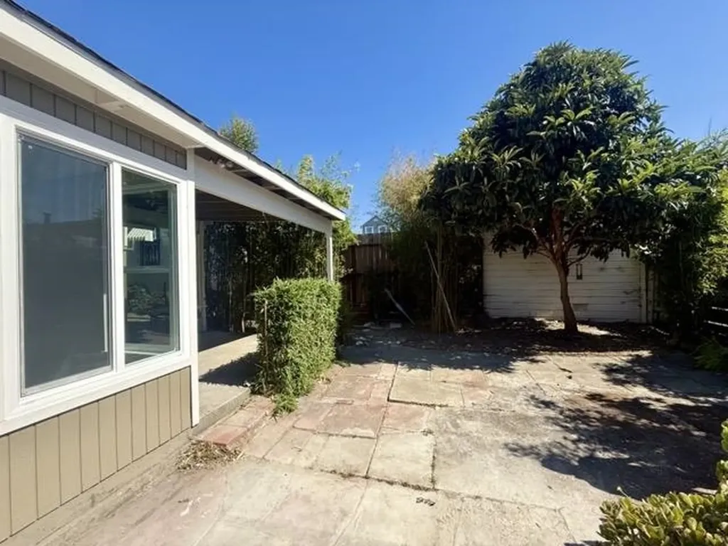 2706 Short Street Oakland CA 94619
