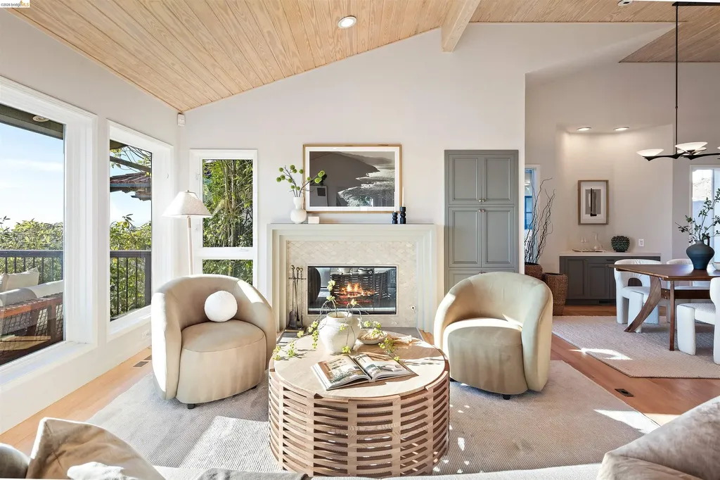 6189 Contra Costa Road Oakland CA 94618