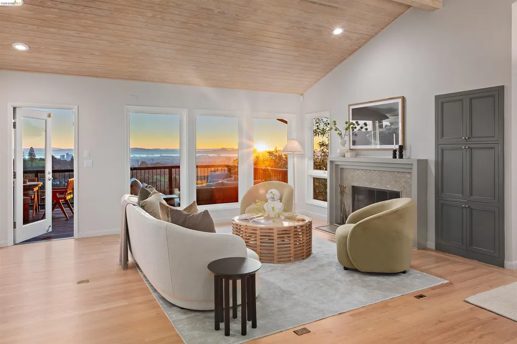 6189 Contra Costa Road Oakland CA 94618