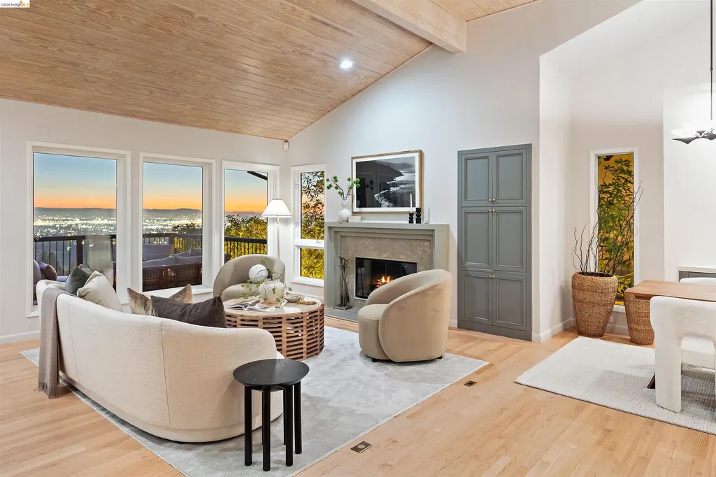 6189 Contra Costa Road Oakland CA 94618