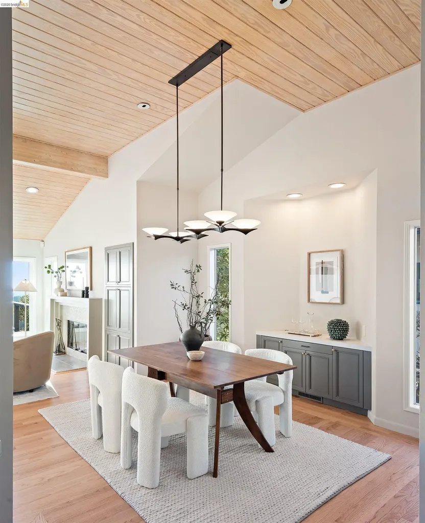 6189 Contra Costa Road Oakland CA 94618