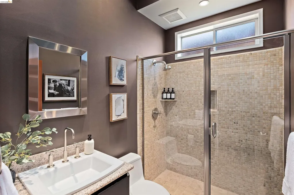 6189 Contra Costa Road Oakland CA 94618