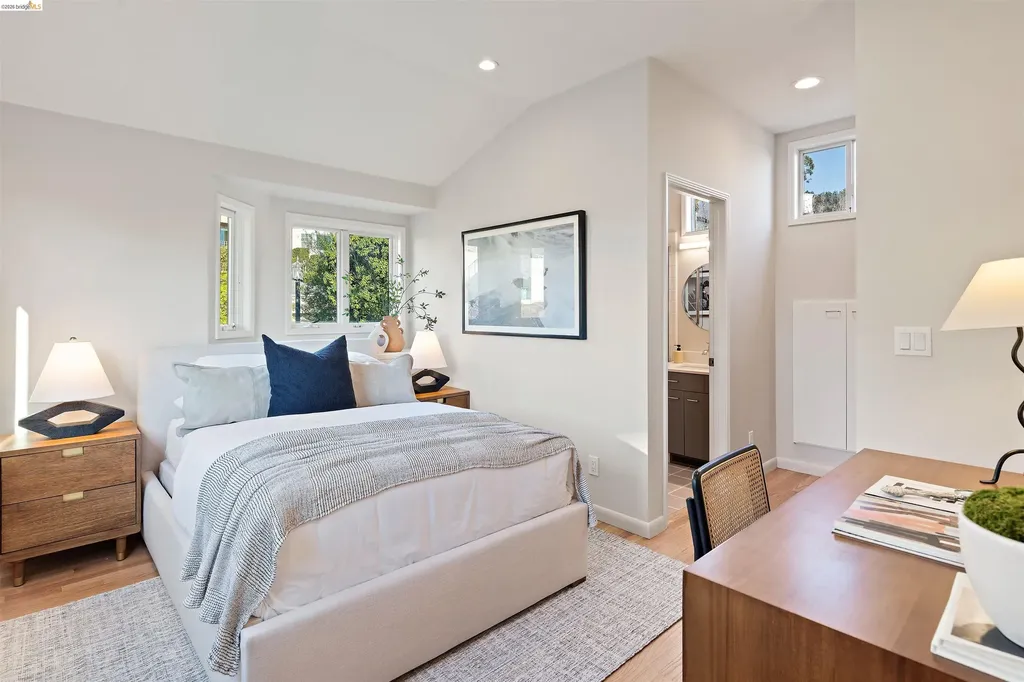 6189 Contra Costa Road Oakland CA 94618