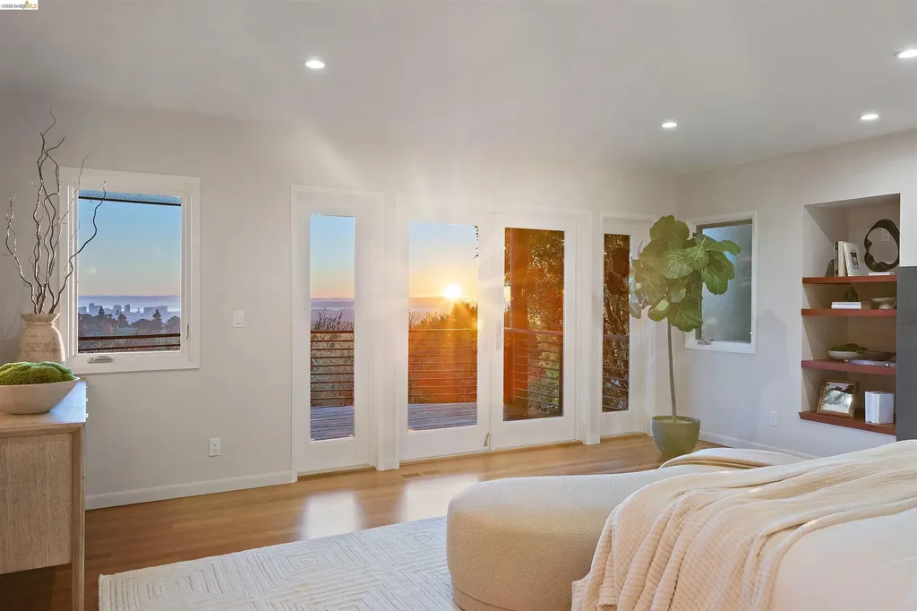 6189 Contra Costa Road Oakland CA 94618