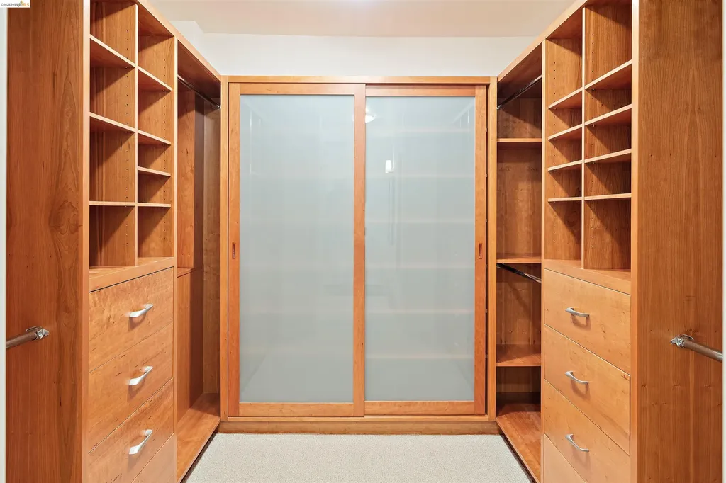 6189 Contra Costa Road Oakland CA 94618