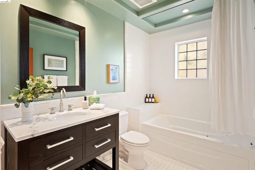 6189 Contra Costa Road Oakland CA 94618