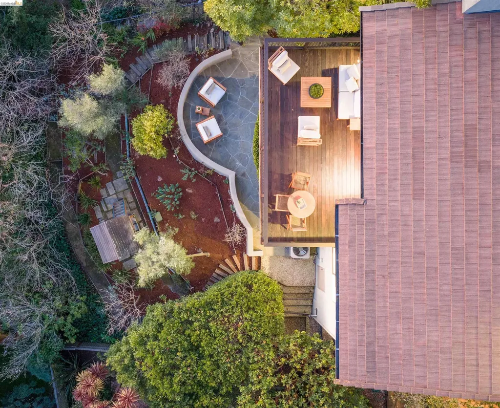 6189 Contra Costa Road Oakland CA 94618