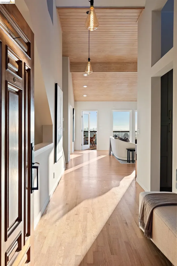 6189 Contra Costa Road Oakland CA 94618